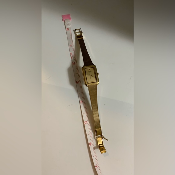 Seiko: Ladies quartz gold small square wrist watch - Picture 4 of 6